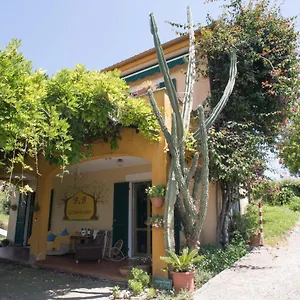 La Casa Dei Gelsi Bed & Breakfast Loano