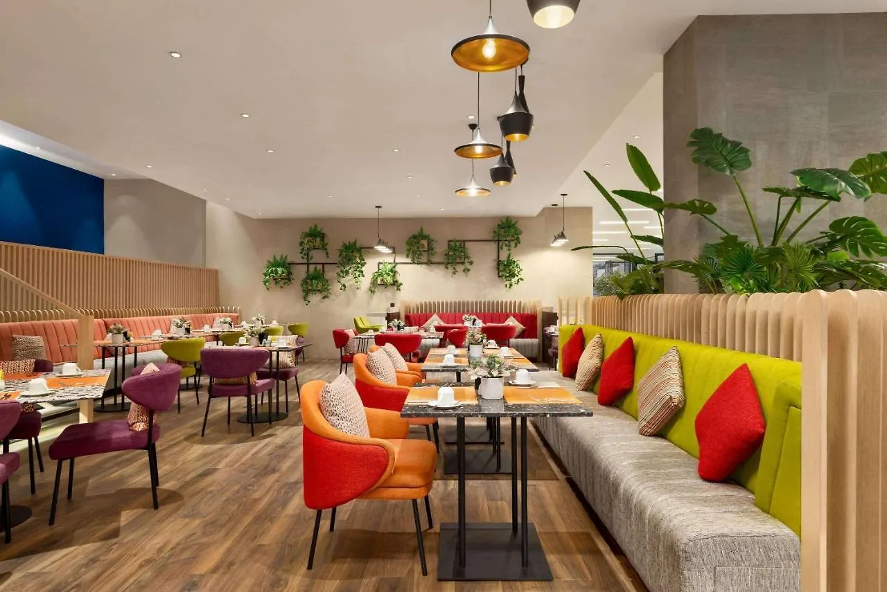 Hotel La Quinta By Wyndham Dubai Jumeirah