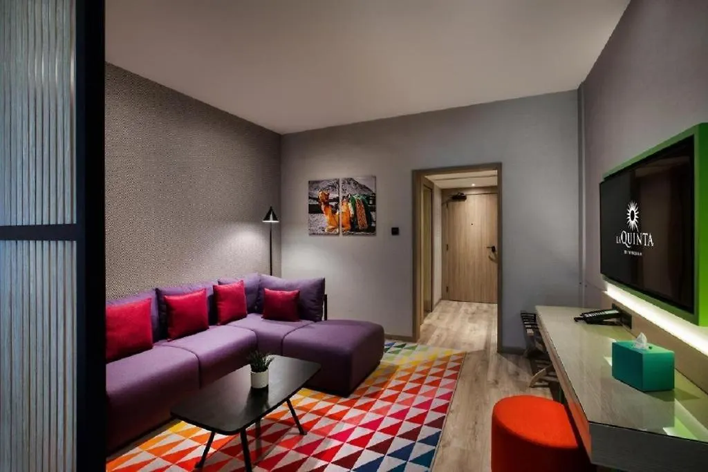 La Quinta By Wyndham Dubai Jumeirah